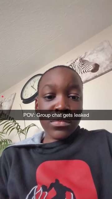 POV: Group chat gets leaked | SnapchatのSpotlight