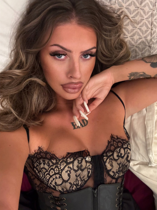 ariannamambrito