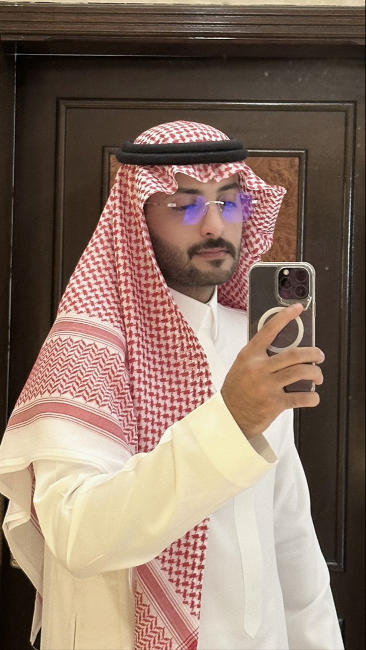 محتوى سناب شات لـ Talal. Q