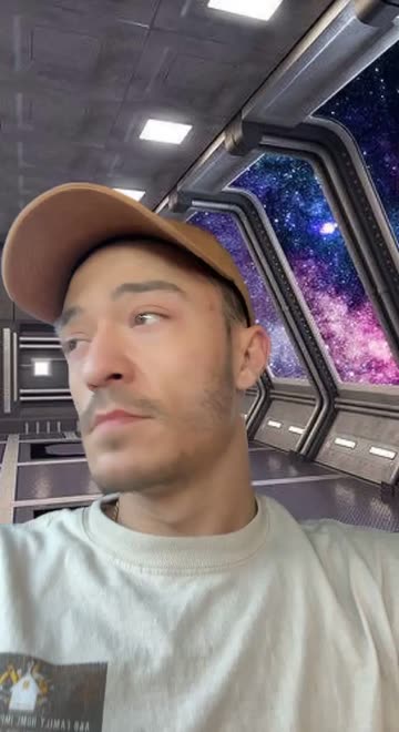 Preview for a Spotlight video that uses the Spaceship Lens