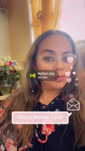 Preview for a Spotlight video that uses the Happy Mother's Day! Lens