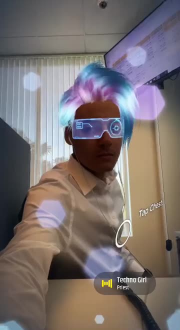 Preview for a Spotlight video that uses the Holo Suit Lens