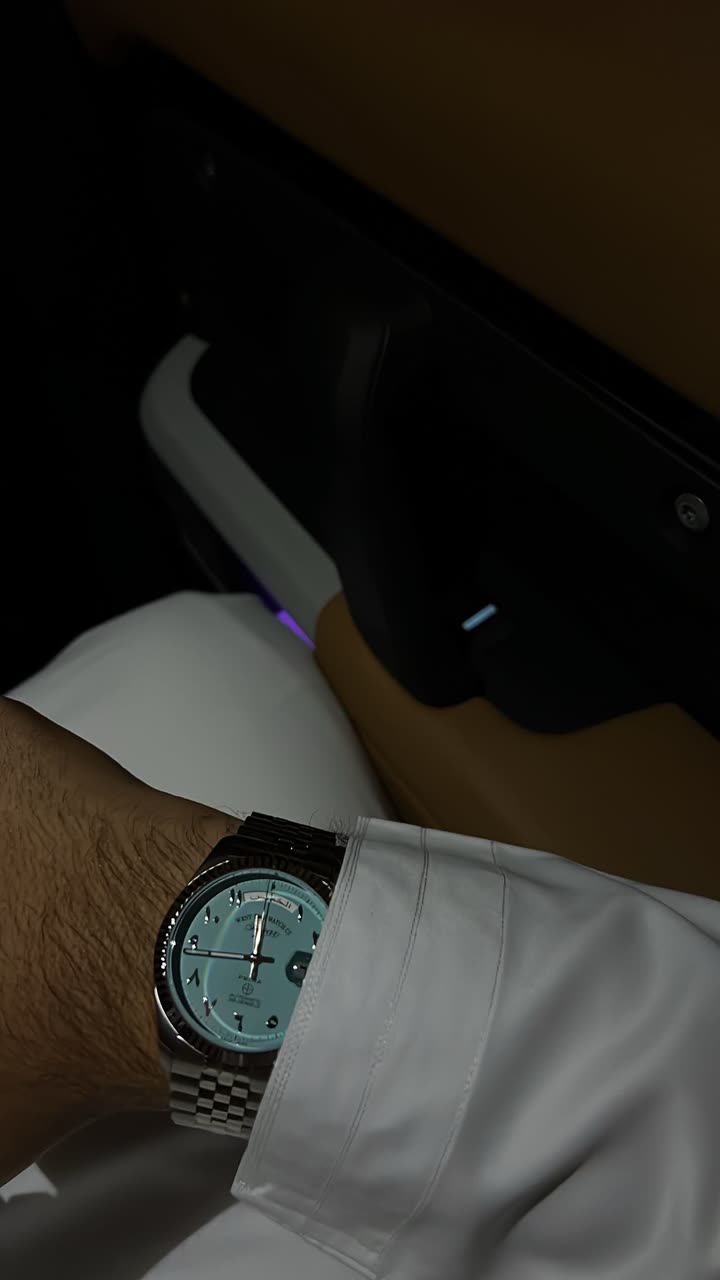 محتوى سناب شات لـ mń
