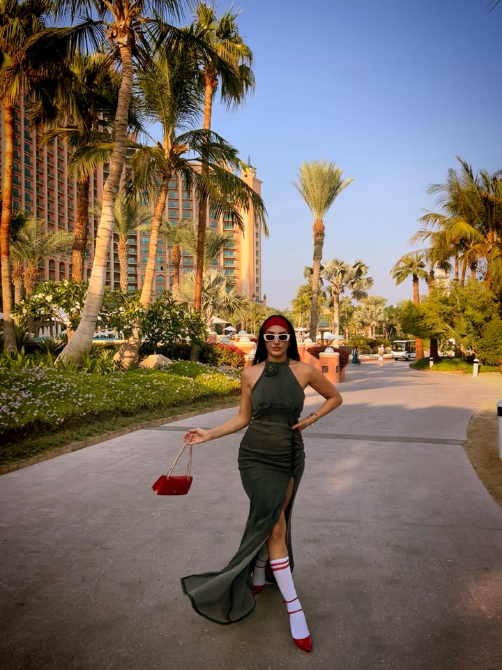 محتوى سناب شات لـ carole atieh