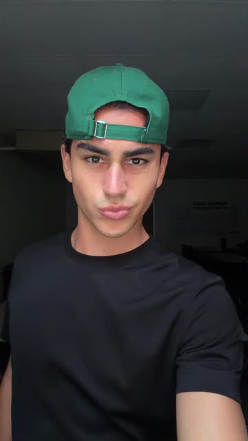 lucasandress_2