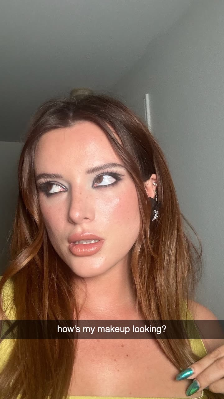 محتوى سناب شات لـ Bella Thorne