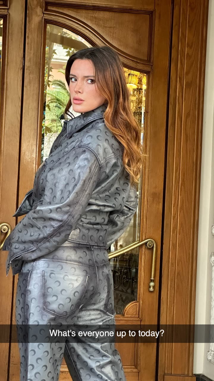 محتوى سناب شات لـ Bella Thorne