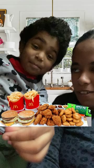 Preview for a Spotlight video that uses the Mcdonalds Feast Lens
