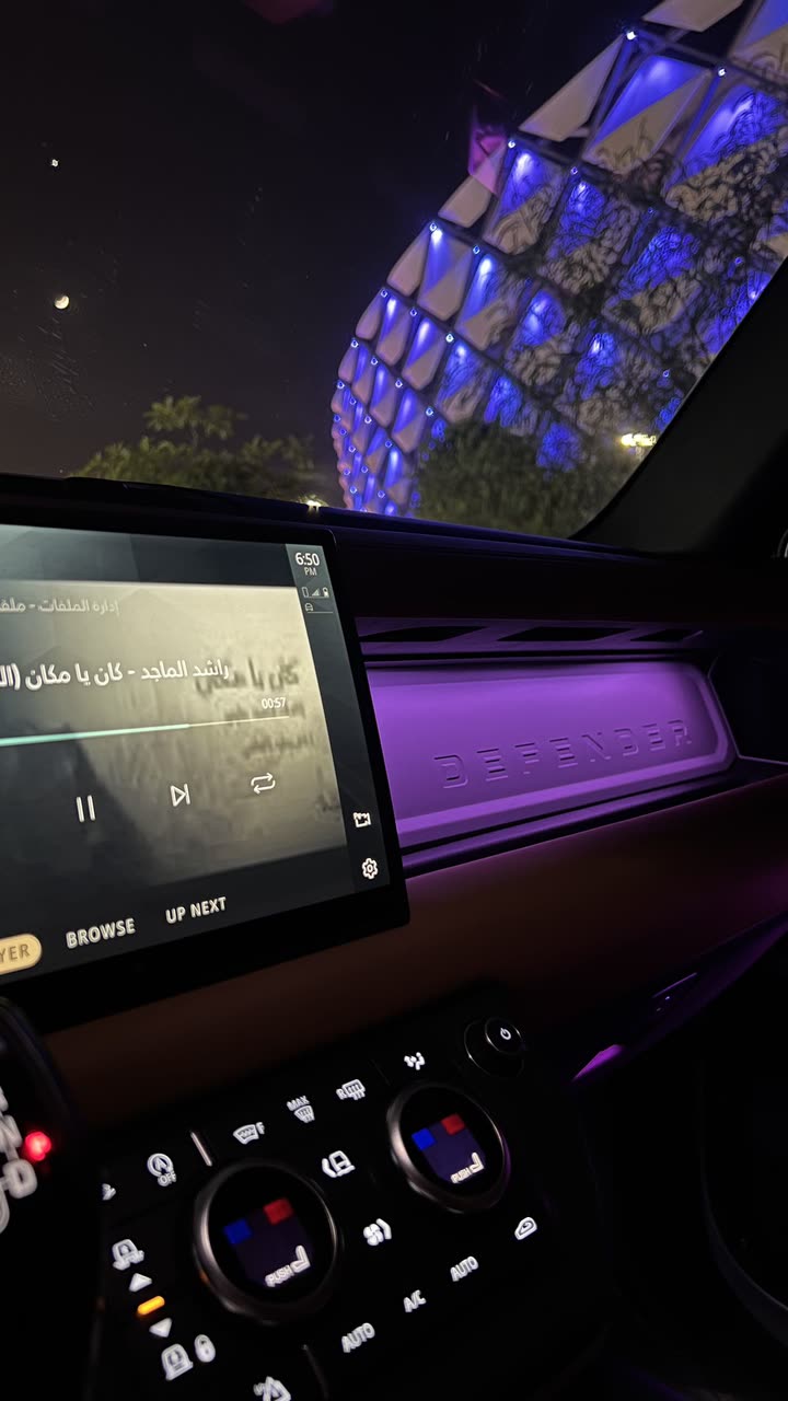 محتوى سناب شات لـ mń