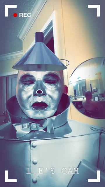 Preview for a Spotlight video that uses the BINMAN of OZ Lens