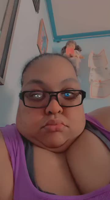 Preview for a Spotlight video that uses the Odd Eye Lens
