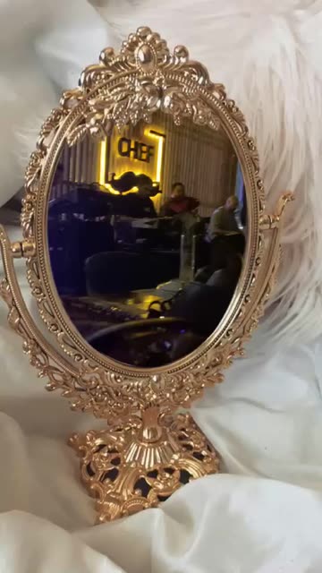 Preview for a Spotlight video that uses the Mashael Mirror Lens