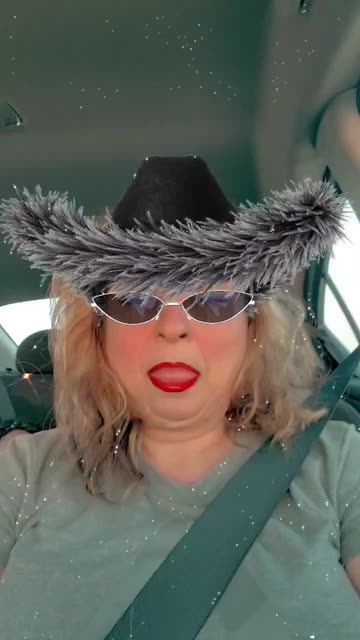 Preview for a Spotlight video that uses the Cowboy Party Hat Lens