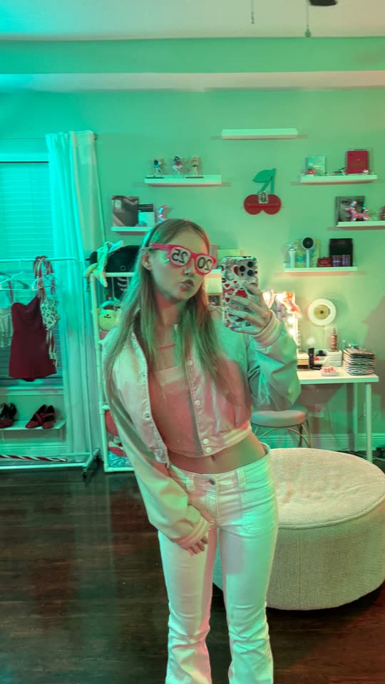 ava.cherrry