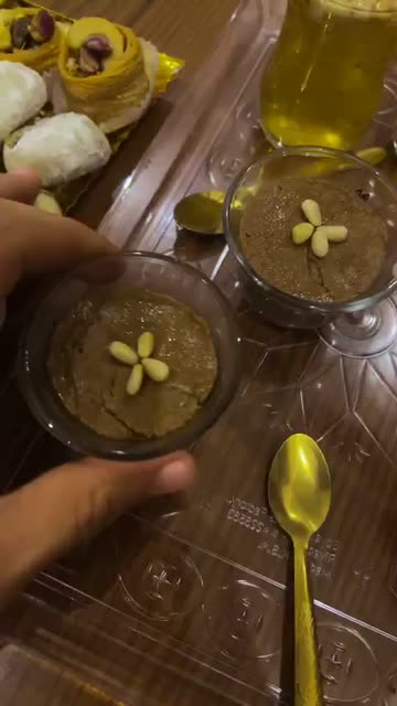 Preview for a Spotlight video that uses the cafe Lens