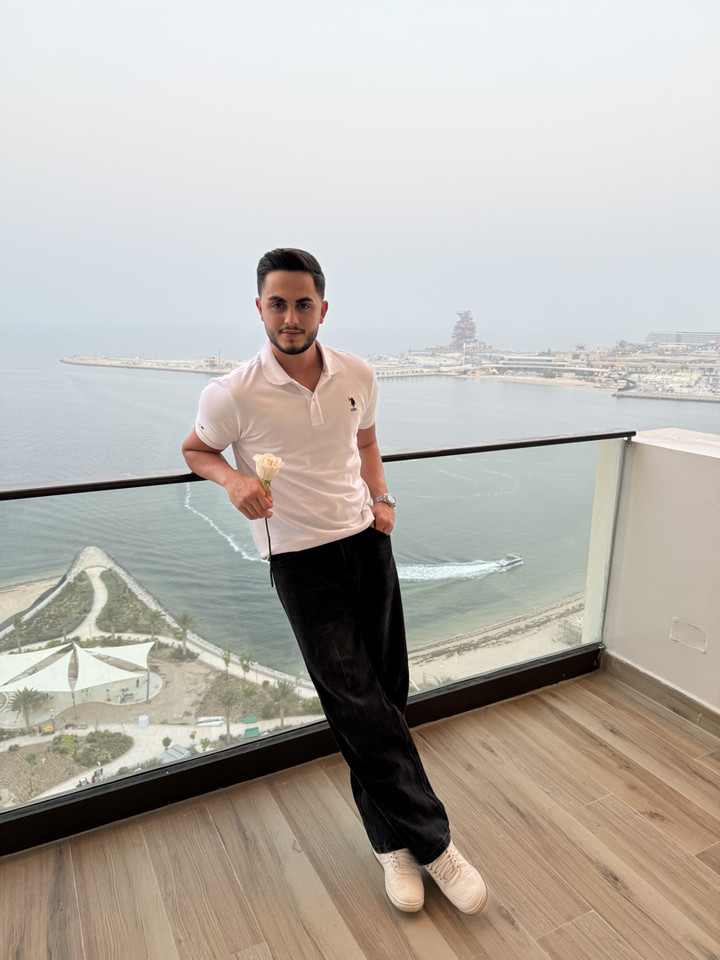 محتوى سناب شات لـ محمود ماهر في المانيا 🇩🇪
