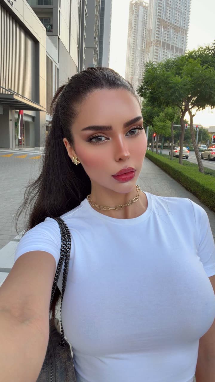 محتوى سناب شات لـ فرح رازم في دبي 🇦🇪