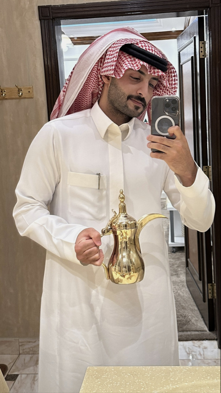 محتوى سناب شات لـ Talal. Q