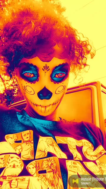 Preview for a Spotlight video that uses the MexicanSkull Lens