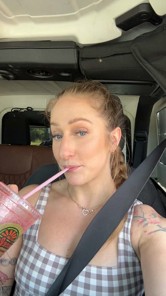Maddison Pannell ( maddi_pann) Snapchat Stories, Spotlight & Lenses