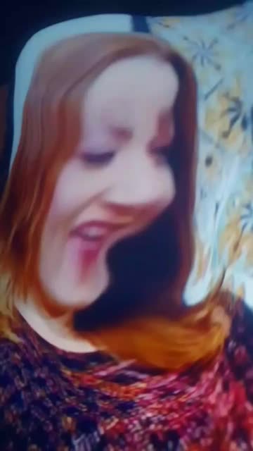 Preview for a Spotlight video that uses the Stretchy Face Lens