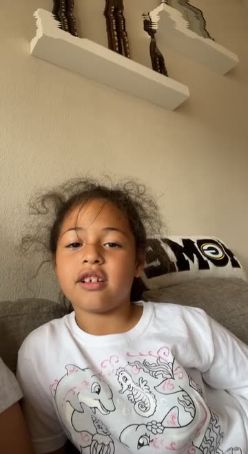 Preview for a Spotlight video that uses the Funny Time Warp Lens