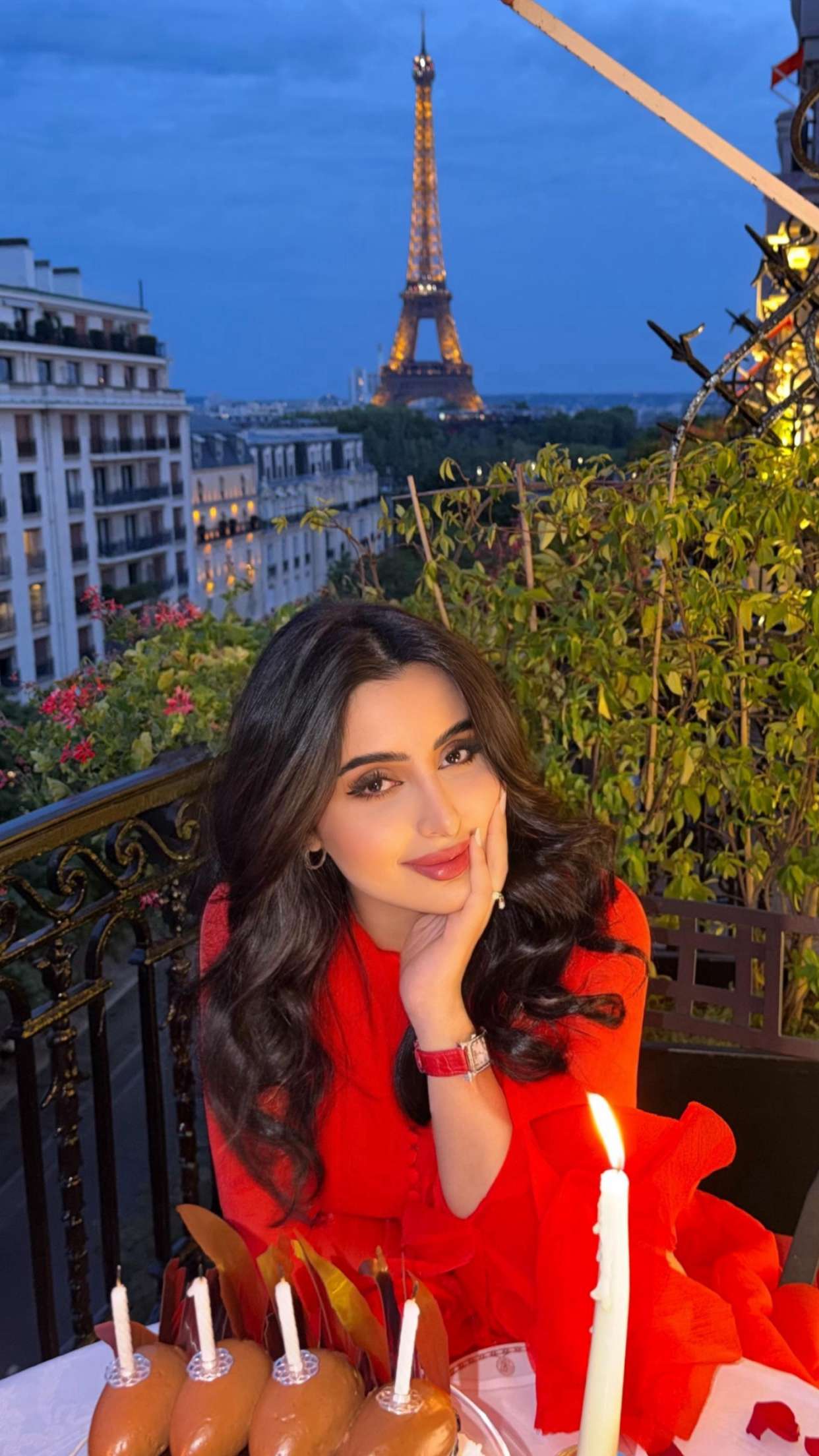 محتوى سناب شات لـ الجوهرة السبيعي في باريس 🇫🇷?