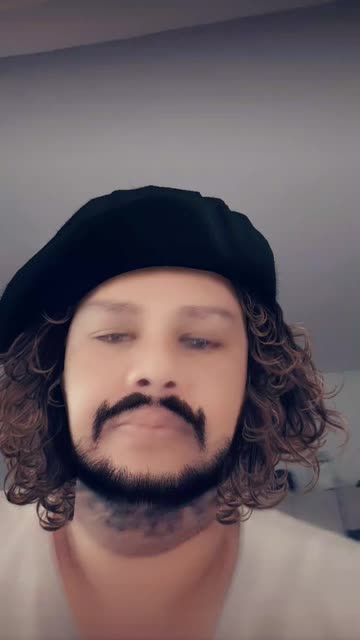 Preview for a Spotlight video that uses the Beret Look Lens