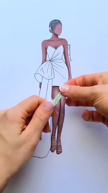 green emerald velvet dress How to draw dresses: Fun & Simple Step-by-Step Drawing Book for Young  Fashion Designers!: Dooldl, yuimie: 9798338670651: Amazon.com: Books