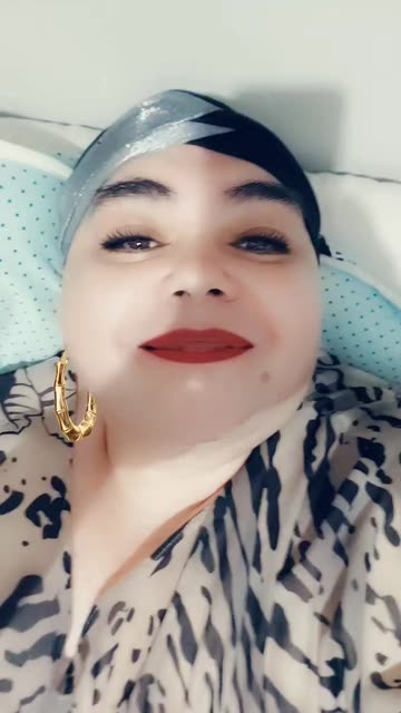 Preview for a Spotlight video that uses the Earrings Set Lens
