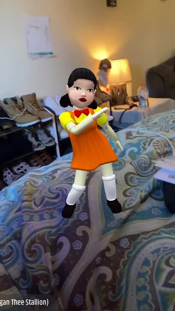 Preview for a Spotlight video that uses the DANCING SQUID GAME Lens