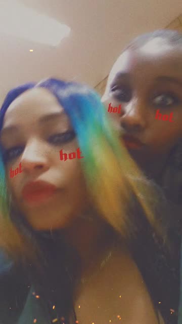 Preview for a Spotlight video that uses the Hot Cheeks Lens