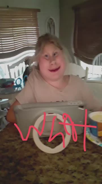 Preview for a Spotlight video that uses the Face Smile Funny Lens