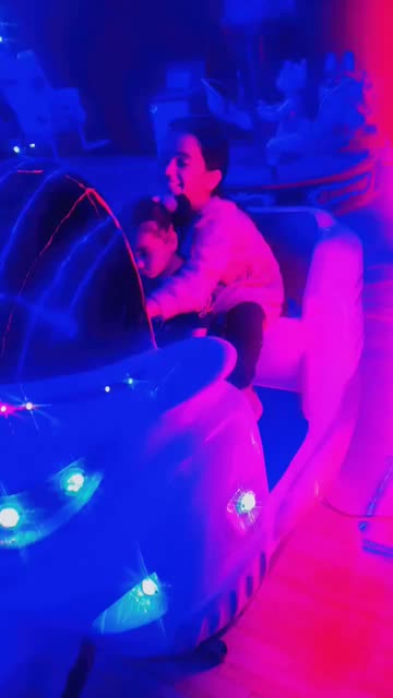 Preview for a Spotlight video that uses the Hotness x Glow Lens