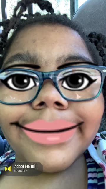 Preview for a Spotlight video that uses the Womanly Lens