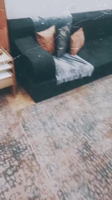 Preview for a Spotlight video that uses the Effect DUST A7 Lens