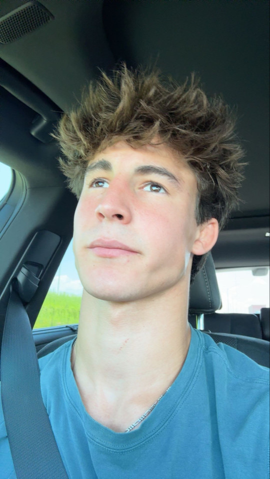 evan_gosz44