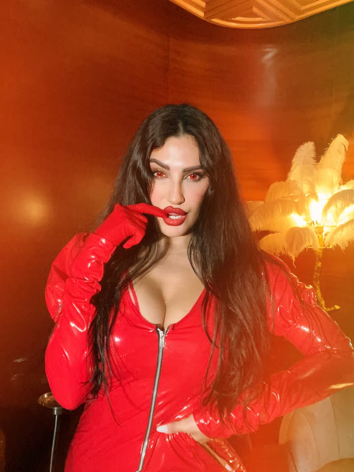 محتوى سناب شات لـ carole atieh