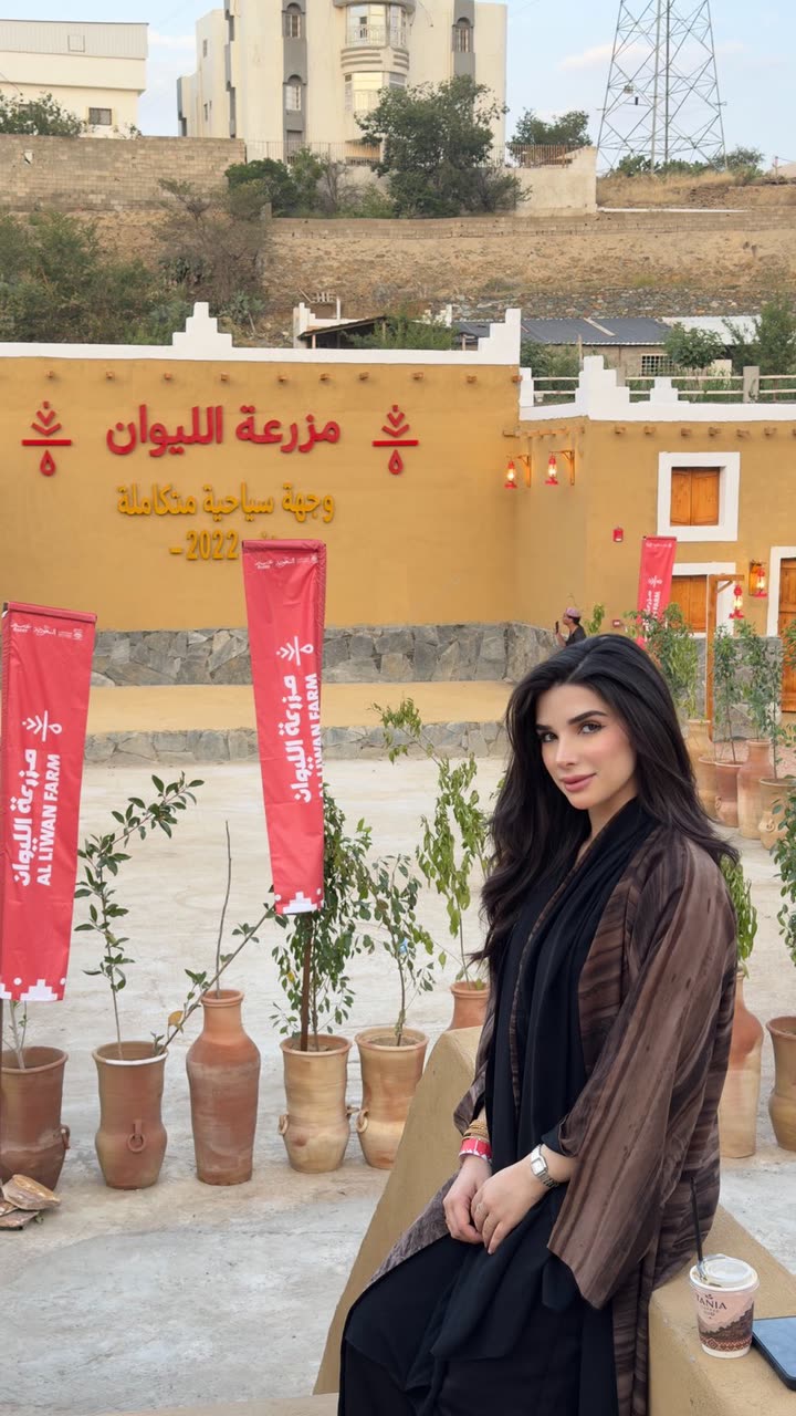 محتوى سناب شات لـ منال العسيري