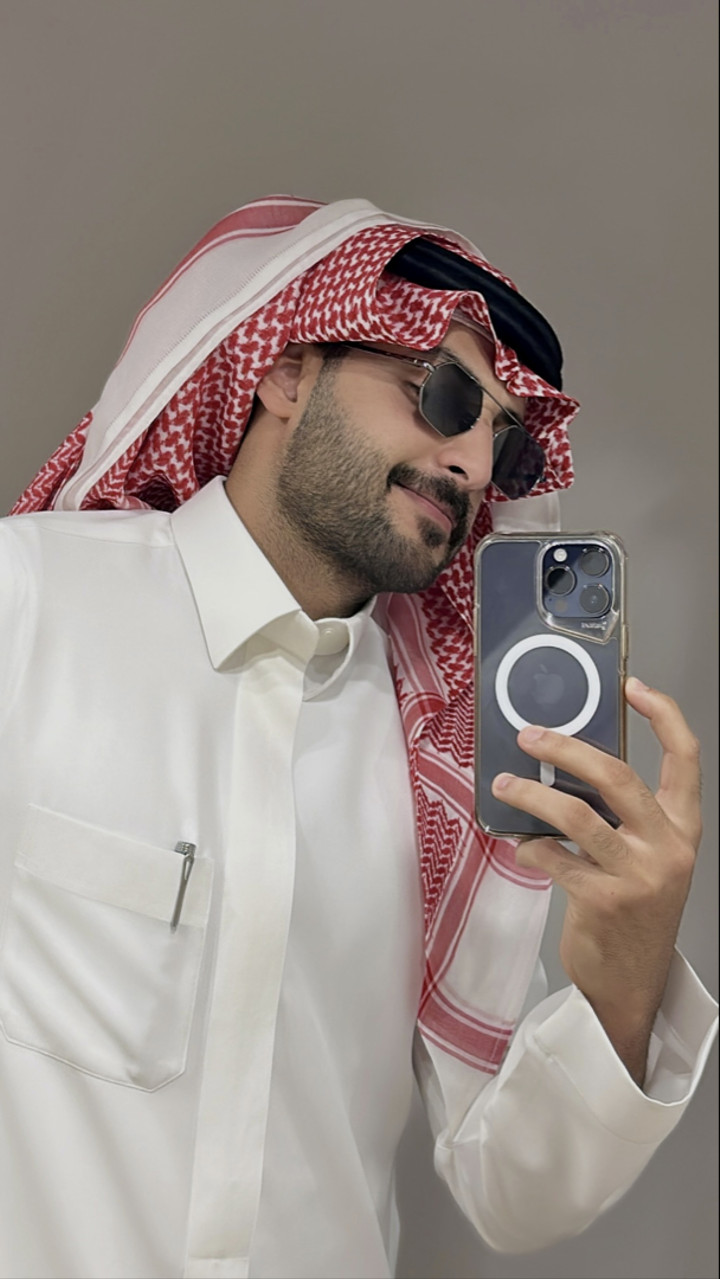 محتوى سناب شات لـ Talal. Q