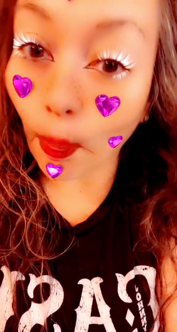 Preview for a Spotlight video that uses the Diamond Heart Spots Lens