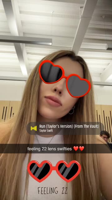 Preview for a Spotlight video that uses the Feeling 22 Lens