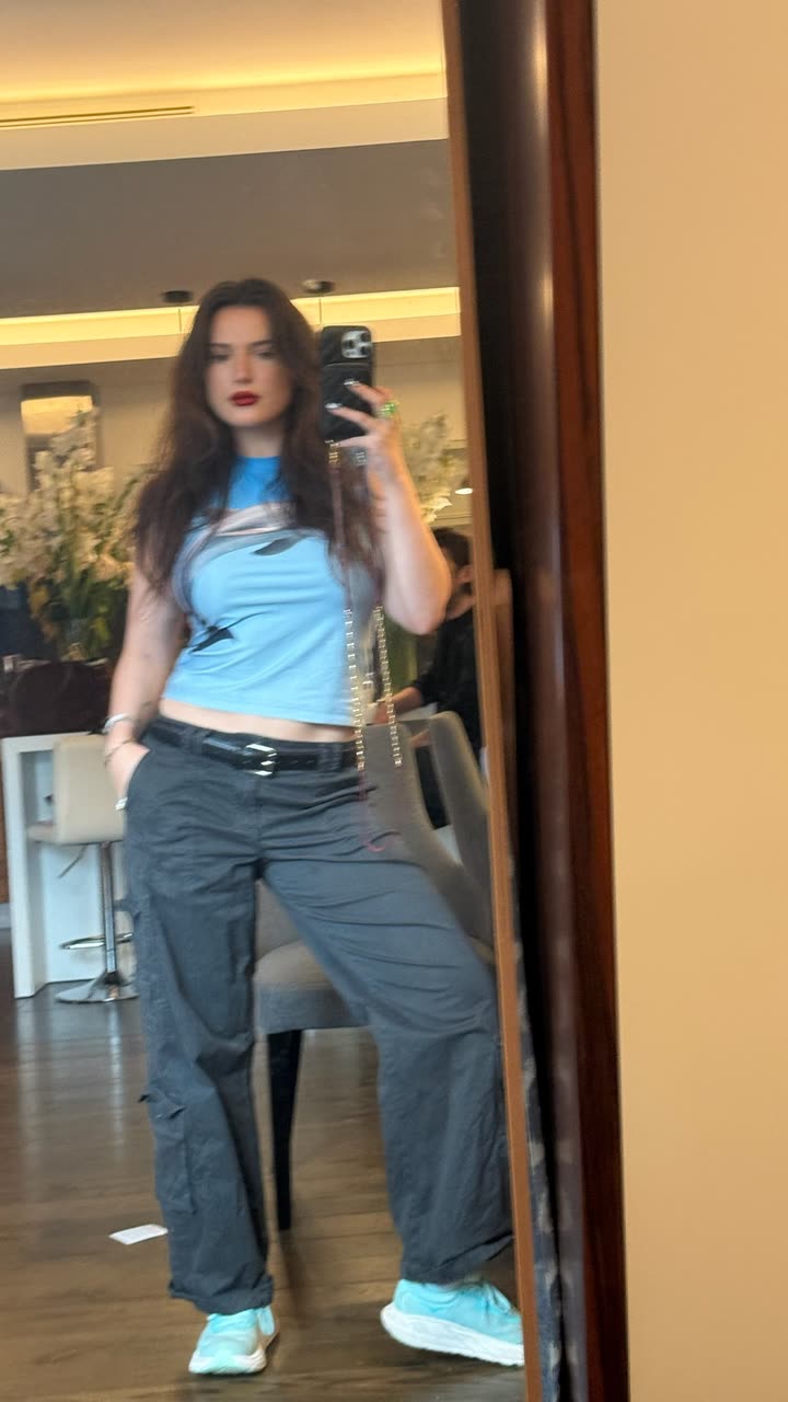 محتوى سناب شات لـ Bella Thorne