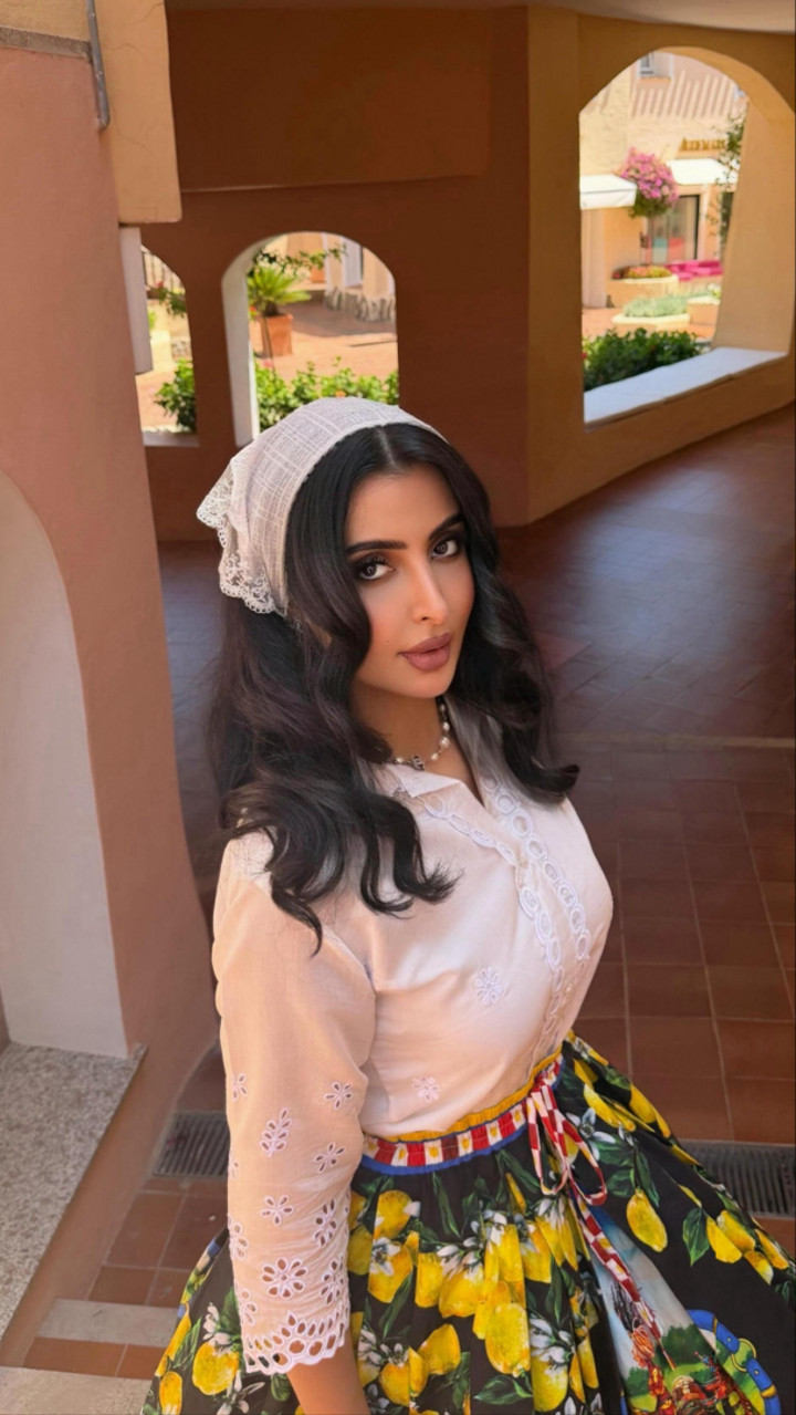 محتوى سناب شات لـ الجوهرة السبيعي في باريس 🇫🇷?