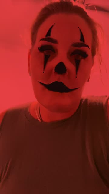 Preview for a Spotlight video that uses the Clown Babe Lens