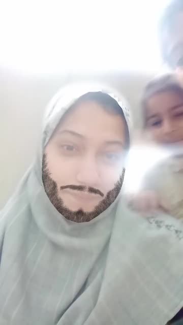 Preview for a Spotlight video that uses the Bald head n beard Lens
