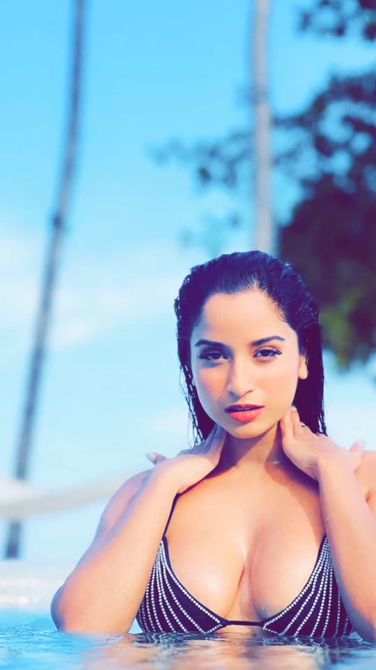 sussypoonam