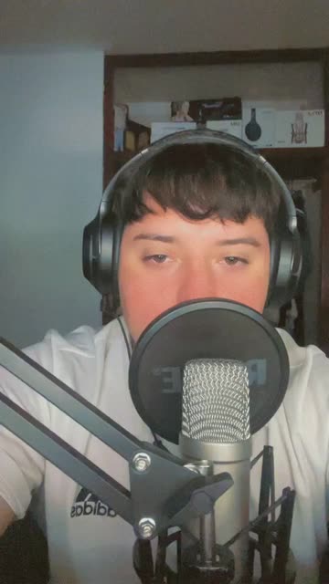 Preview for a Spotlight video that uses the rosy lips GRAIN Lens