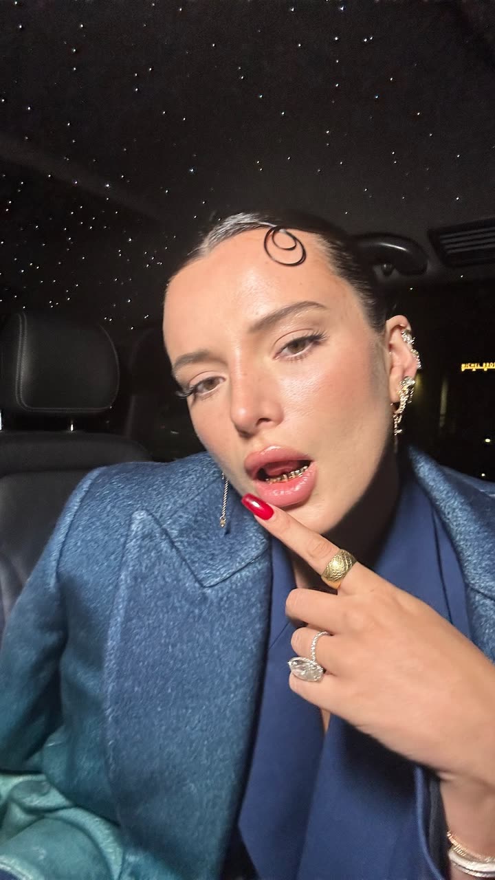 محتوى سناب شات لـ Bella Thorne