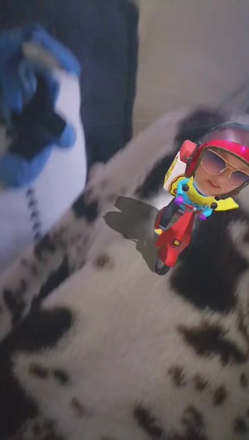 Preview for a Spotlight video that uses the Pizza Delivery Lens